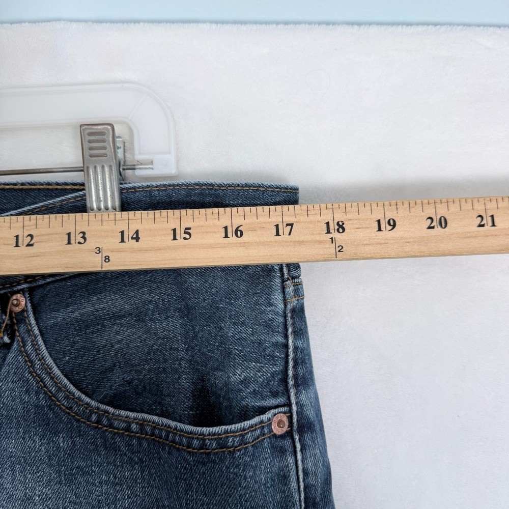 Levis 505 Jeans Mens 34x32 (34x31) Blue Relugar Fit Straight Leg - Picture 3 of 9